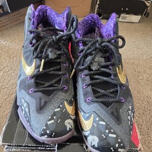 Nike Black, Purple & Gold Athletic Shoes